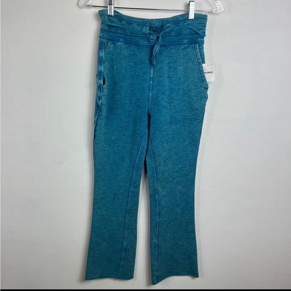 NWOT FP MOVEMENT Wild Side Jogger XS - Picture 2 of 16